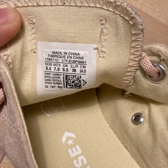 Converse Suede All Star Sneakers. Soft Pink Suede Upper. Pink Sole. Size: 7.5 - Picture 6 of 9